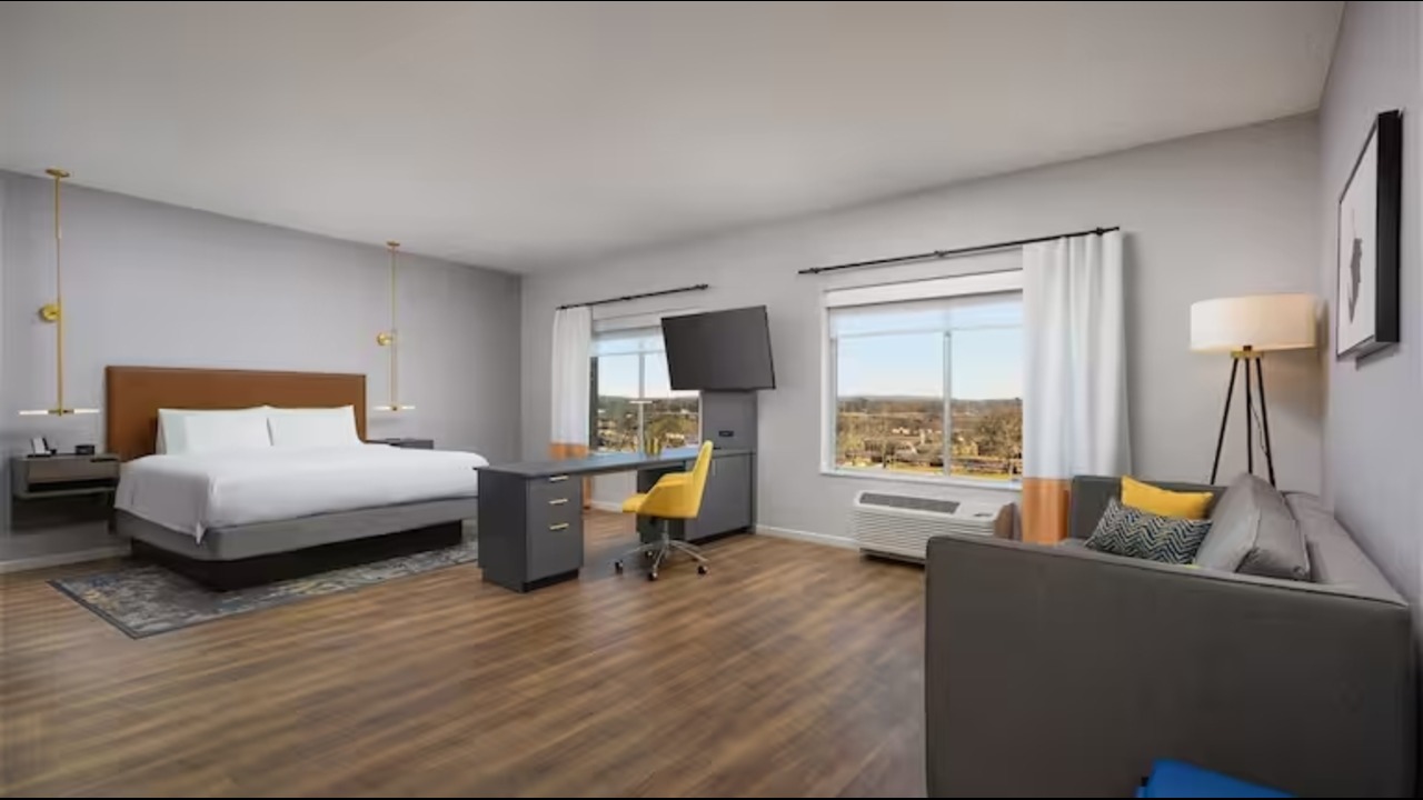 nicest hotels in Huntsville