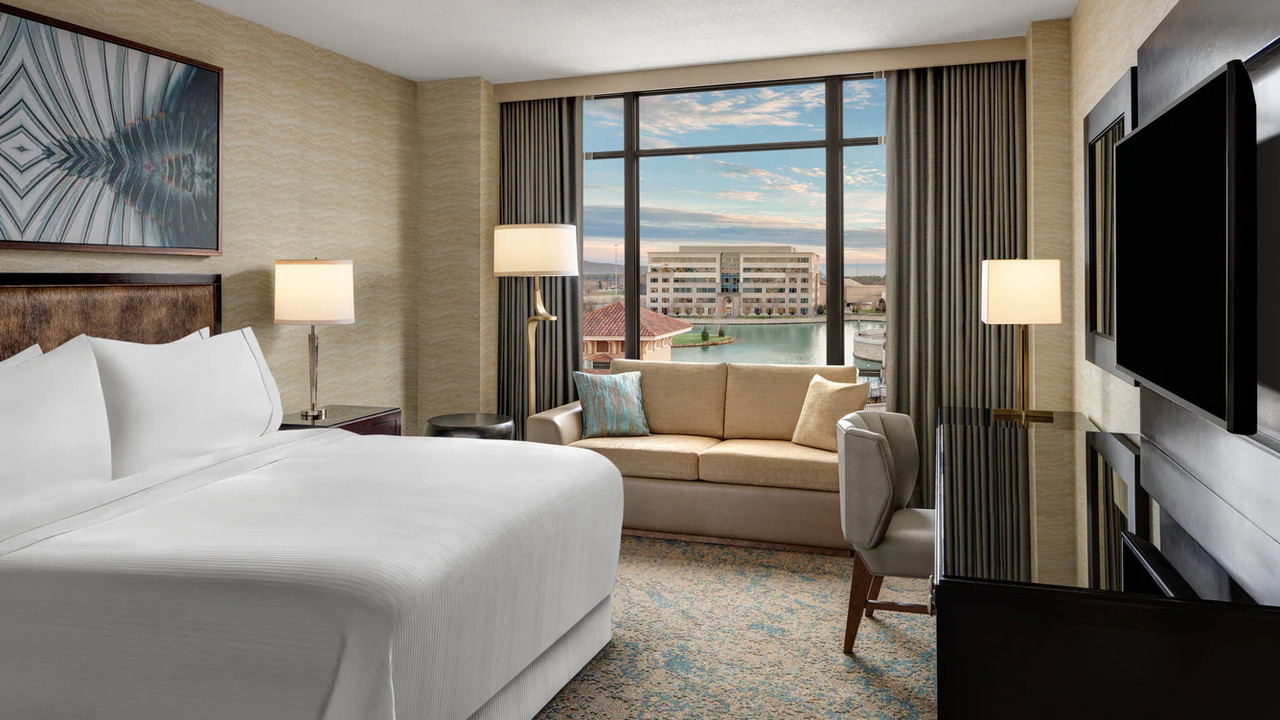 nicest hotels in Huntsville