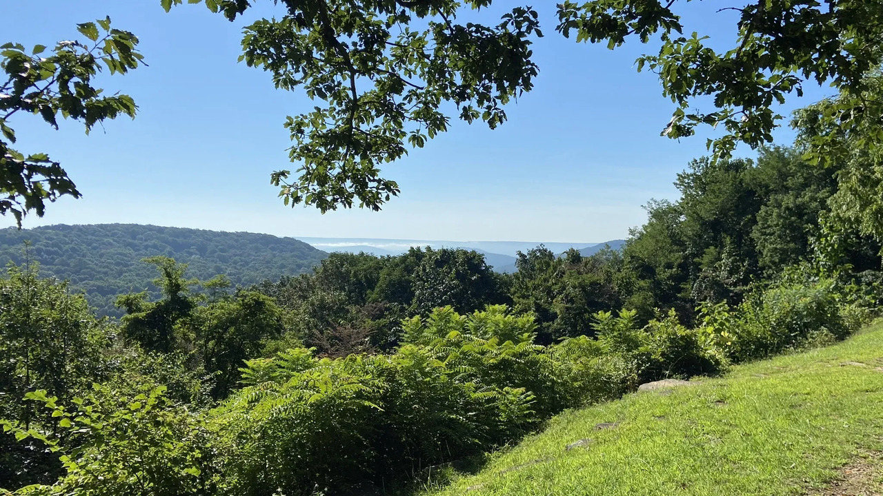 Best hiking trails in Huntsville North Plateau Loop