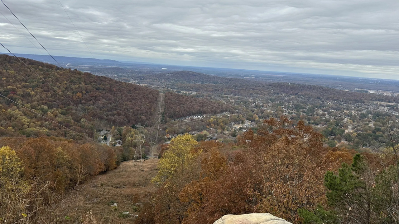 Best hiking trails in Huntsville West Bluff Trail